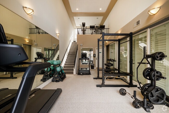 Gimnasio - CentrePointe Apartments