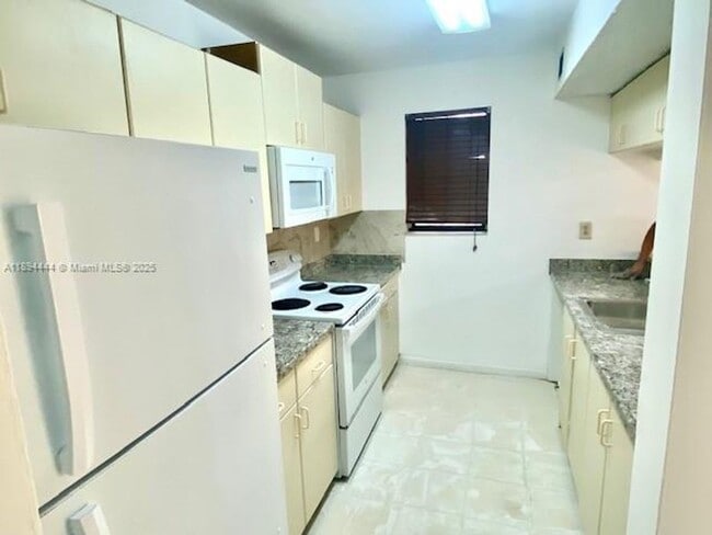 Photo - 550 NW 114th Ave