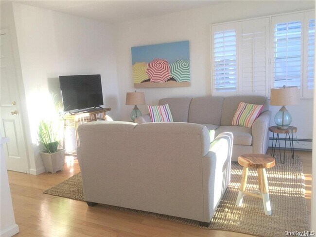 24 Virginia Ave Unit Top