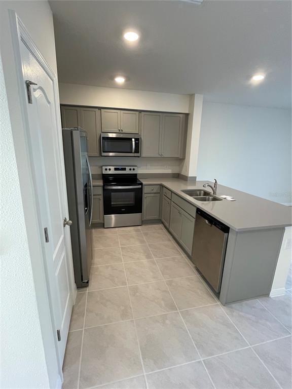 Photo - 3057 Canary Ave