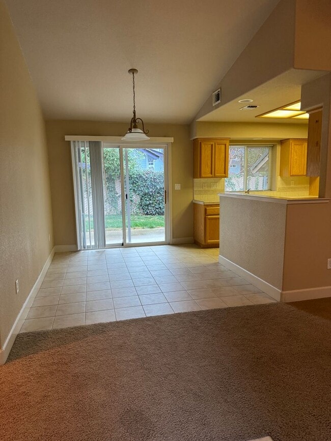 Building Photo - Edgewood Unit 11582