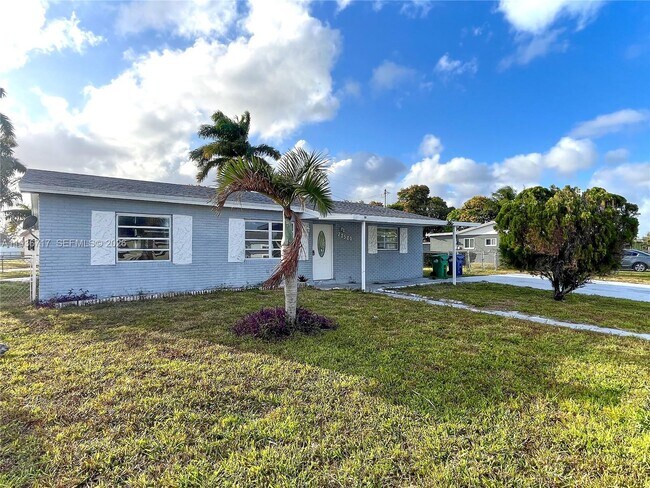 Photo - 20500 NW 28th Ave