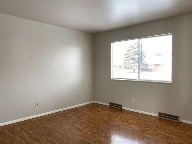 Photo - Cozy 3 Bed/1.5 Bath Duplex with Fenced Yard and 1 Car Garage