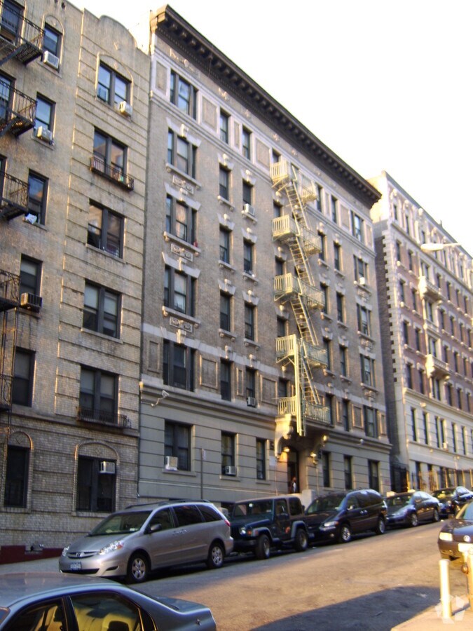 601-605 W 151 ST - 605 W 151st St Apartments