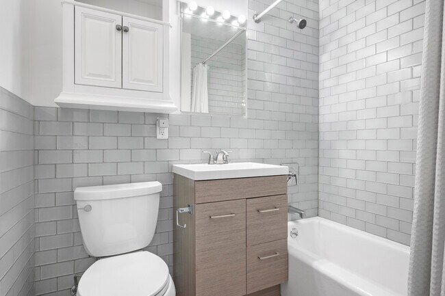 Photo - 241 E 76th St Condo