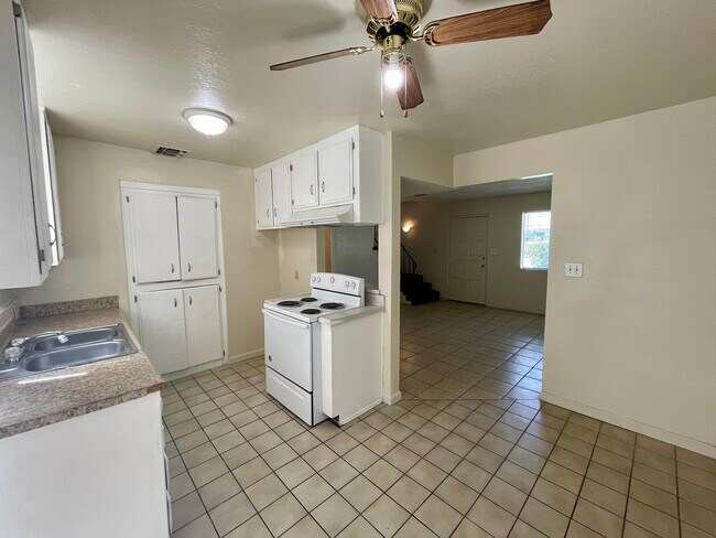 DINING ROOM - 1919 Lacey St