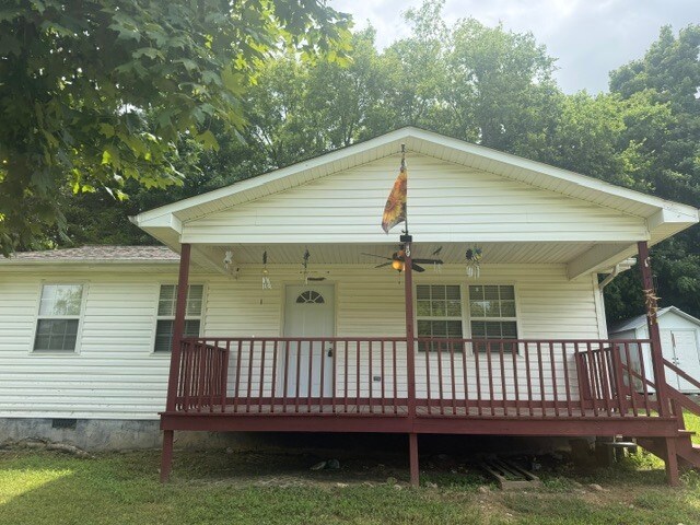 Photo - 113 Lackey Ln