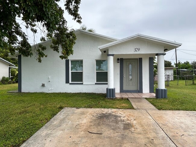 Building Photo - 329 W Aztec Ave Rental