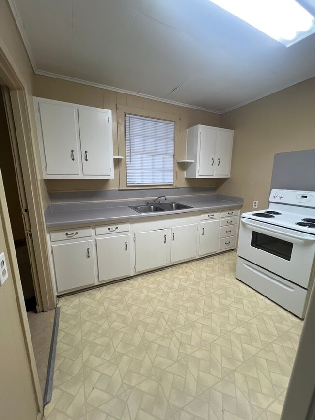 Photo - 1 bedroom 1 bath Duplex for lease