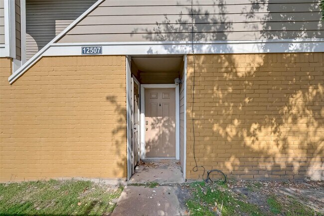 Photo - 12507 Ashford Meadow Dr Unidad A