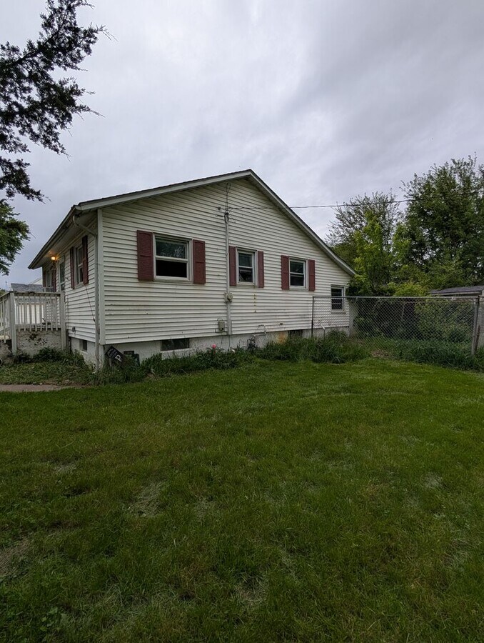 Photo - Cozy Country Style Living Just Minutes From Davenport Conveniences!
