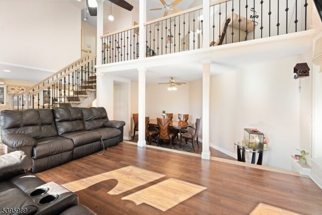 Photo - 4141 Bloomingdale Dr