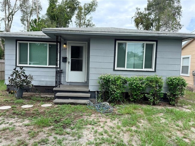 Building Photo - 1759 Temple Terrace S