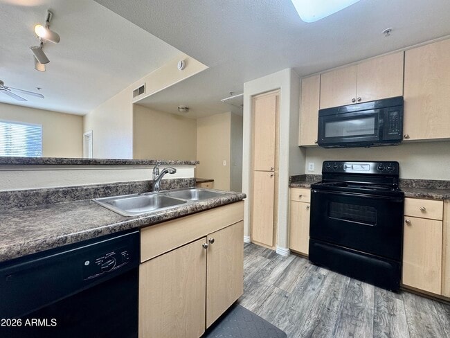 Photo - 18416 N Cave Creek Rd Unit 2033