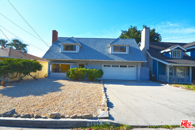 Building Photo - 3632 5th Ave Rental