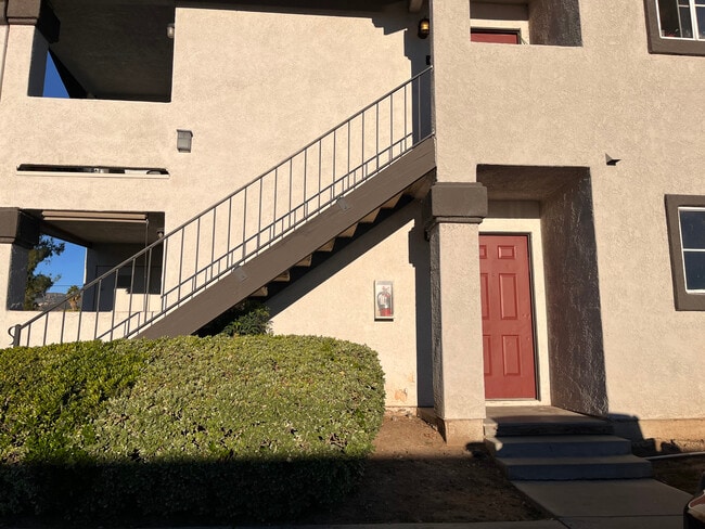 Photo - Lakeshore 6E