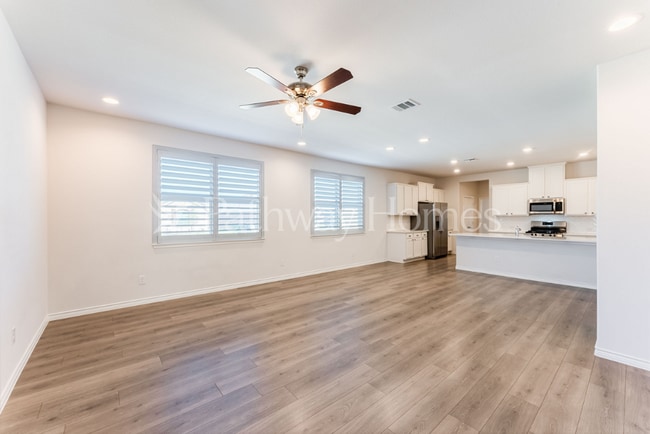 Photo - 2300 Pyrite Dr