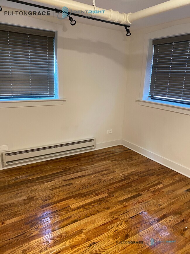 Photo - 845 W Agatite Ave Unidad 845-3G