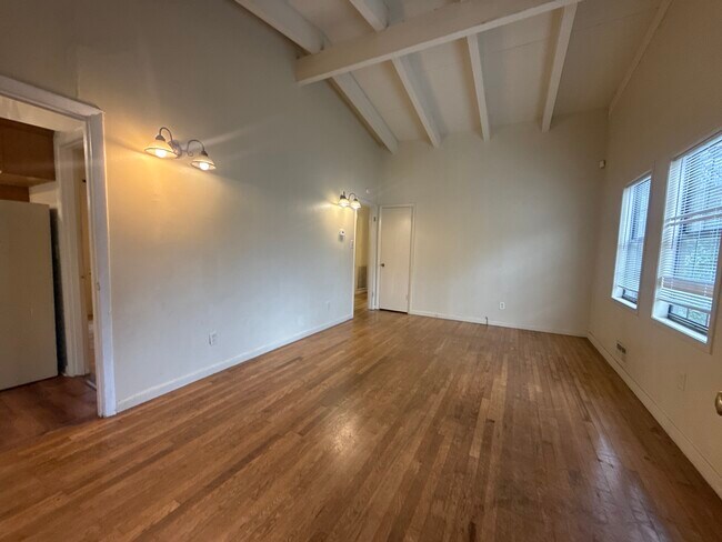 Photo - 1009 Hampton St NW