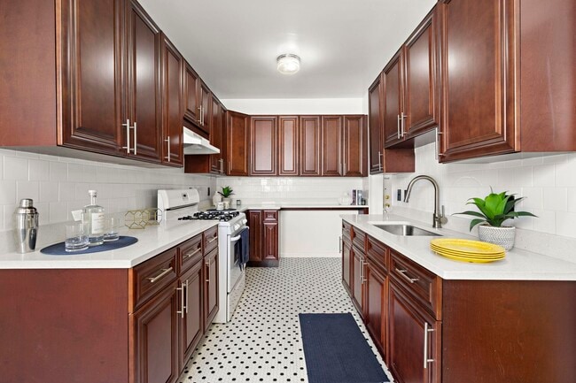 Photo - 301 Palisade Ave Unidad 7C