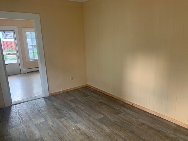 Photo - 22 Spring St