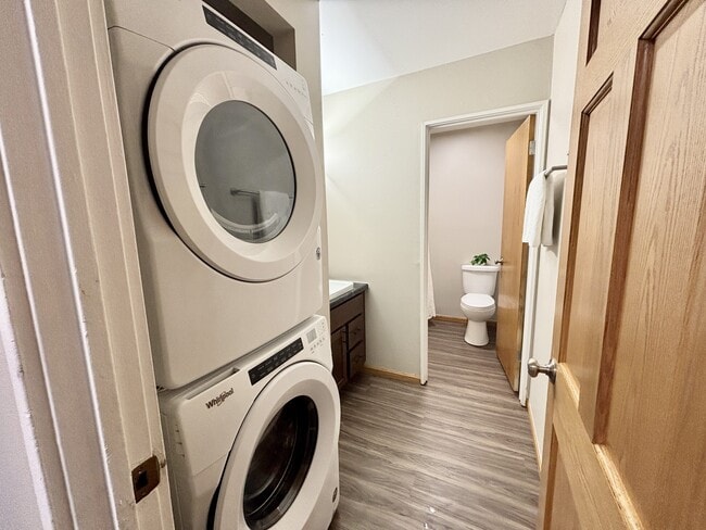 Photo - Town's Edge Apartments