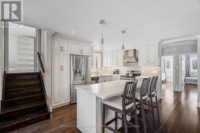 Photo - 289 Burnett Ave