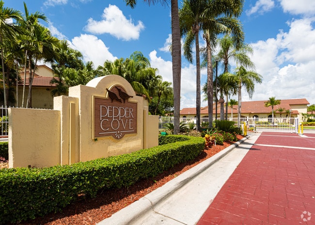 ENTRADA PRINCIPAL - Pepper Cove Apartments