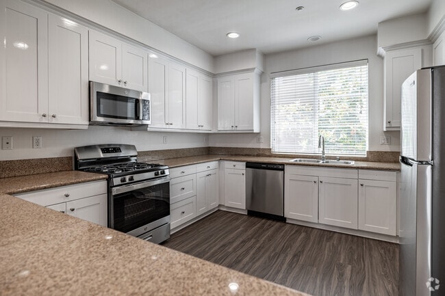 3BR, 3.5BA - 1656SF - Kitchen