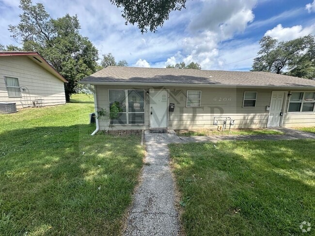 Building Photo - 6206 E 153 St Rental