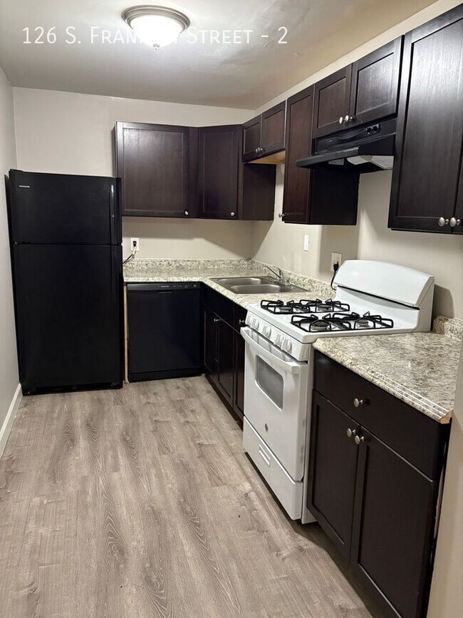 Photo - 126 S Franklin St Unit 2