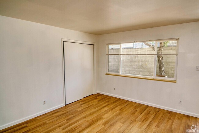 Building Photo - 775 Moran St Rental