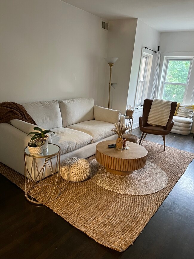 Photo - 5011 N Lawndale Ave Unit 2