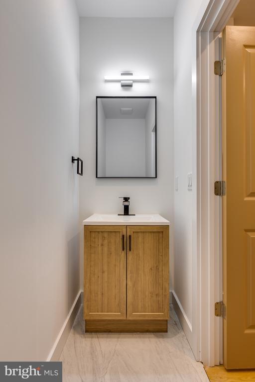 Photo - 2350 N 16th St