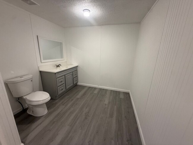 Photo - 4 Bedrooms, 3 Bathrooms with potential 5th Bedroom- Mobile home in Armuchee!