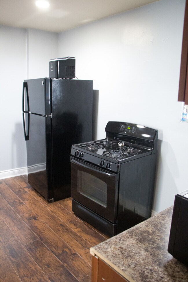 Photo - 6349 S Langley Ave