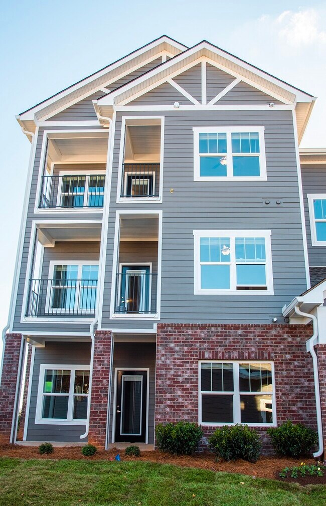 Kirkwood Place Apartments For Rent in Clarksville, TN