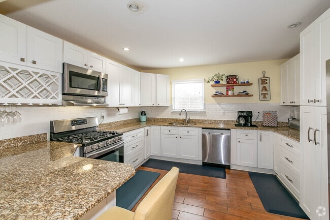 Building Photo - 100 Shallowford Rd NW Rental