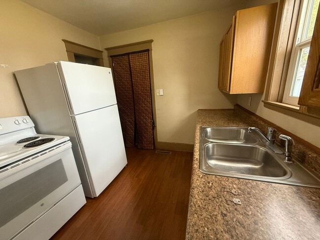Photo - 3 Bed 1 Bath + Bonus Room and Yard