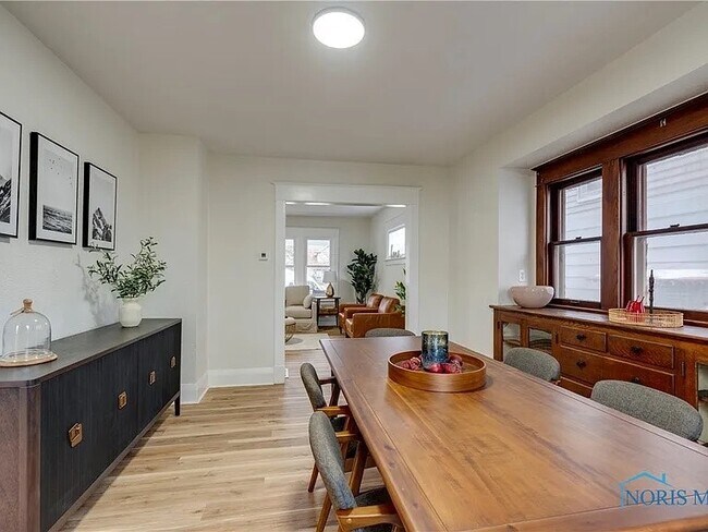 Photo - 3811 Willys Pkwy