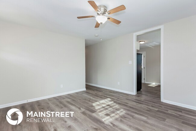 Photo - 4912 Morgan St