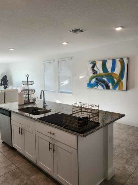 Photo - 112 Links Ter Blvd