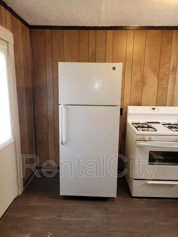 Photo - 156 Calcutt Ave