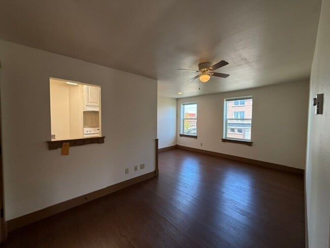 Photo - 9996 - Procurement Properties Unit 661 Virginia Ave, Apt. #1