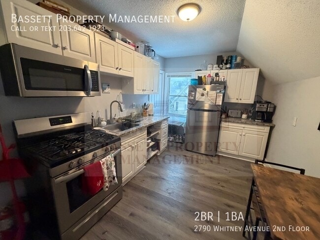 Photo - 2790 Whitney Ave