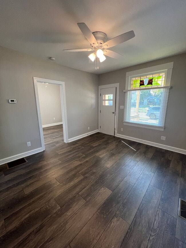 1215 W Elm St