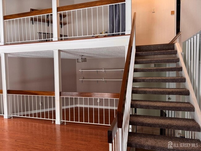 Photo - 276 Westgate Dr