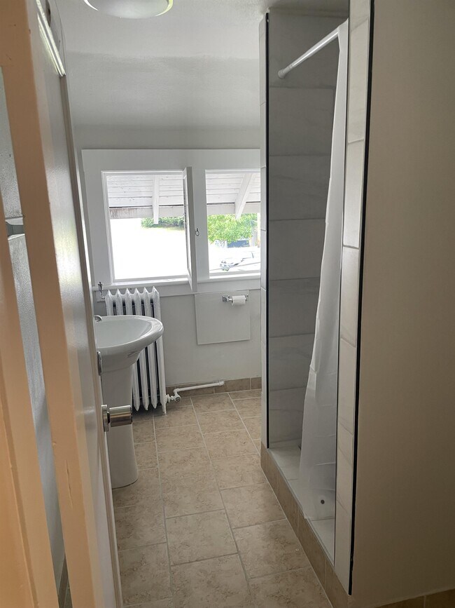 Photo - 423 2nd St NE Unit 216