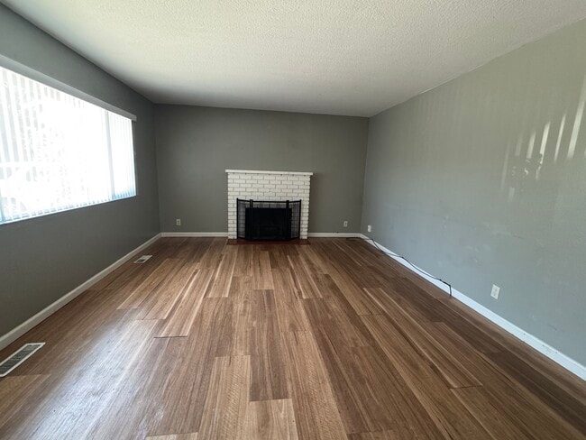 Photo - 1508 Lavender Ln