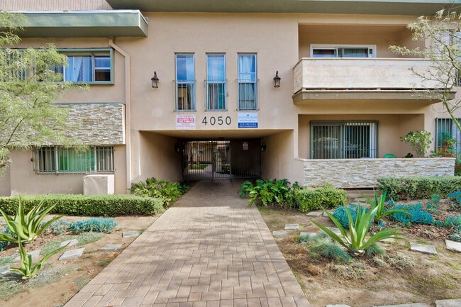 Photo - 4050 Stevely Avenue